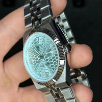 Seiko Land-Dweller Tiffany Blue