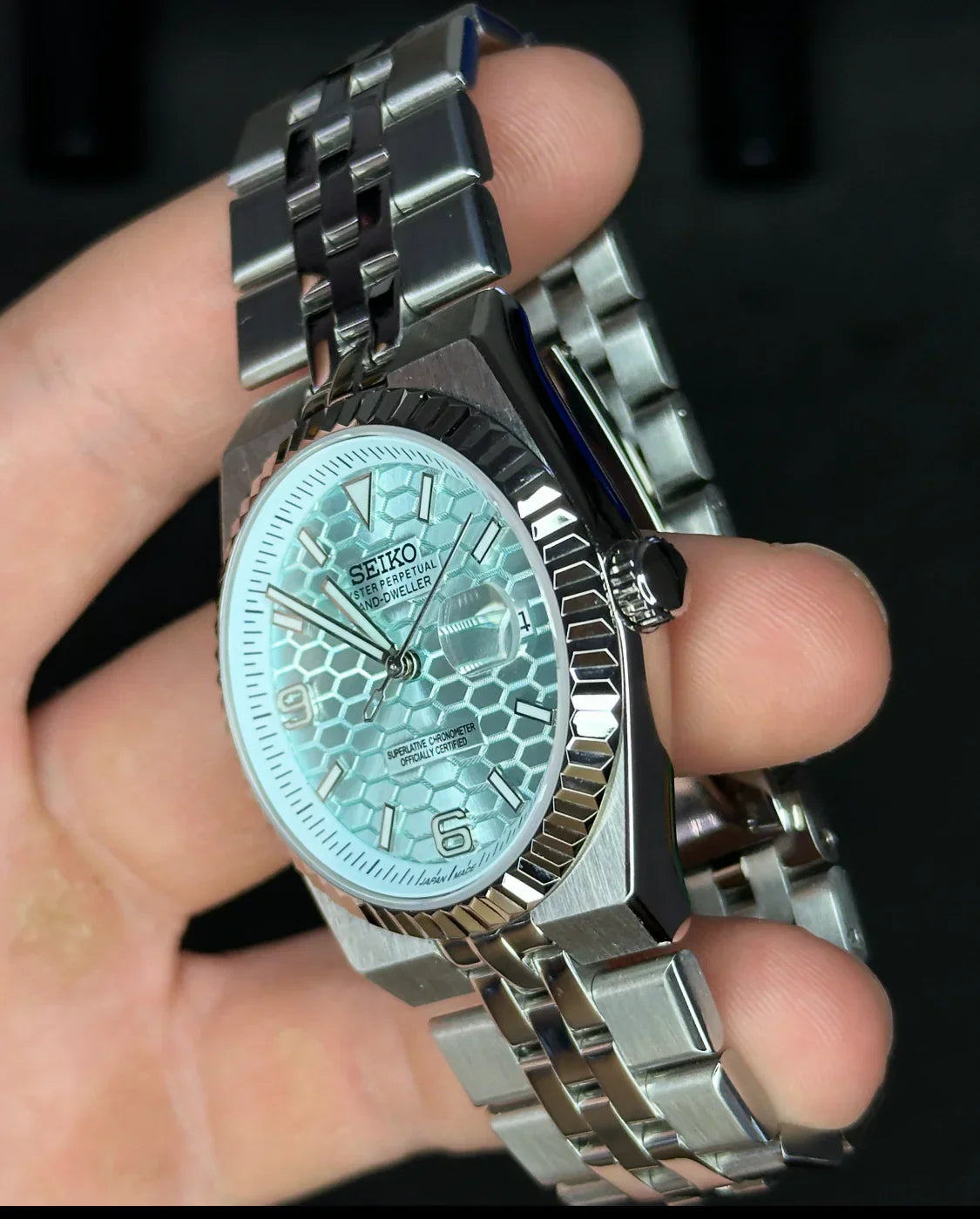 Seiko Land-Dweller Tiffany Blue