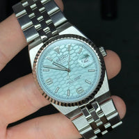 Seiko Land-Dweller Tiffany Blue